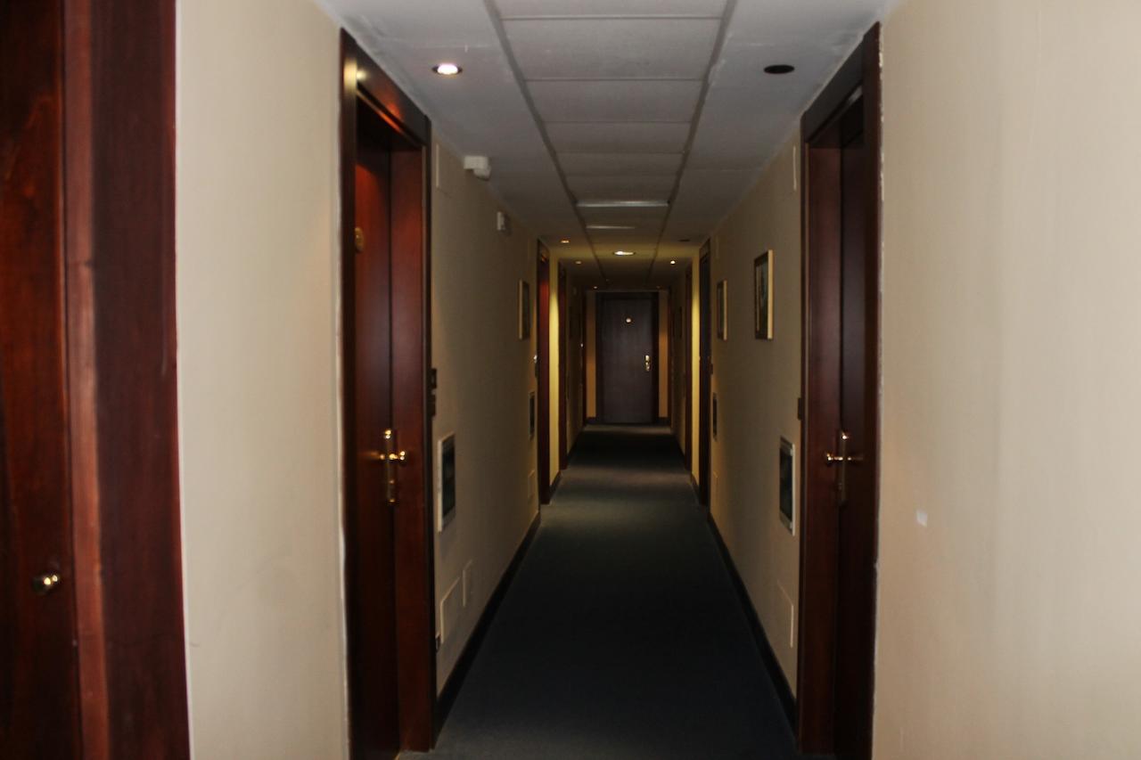 Hotel De La Ville & Centro Congressi 贝内文托 外观 照片