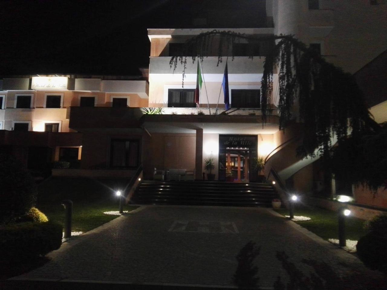 Hotel De La Ville & Centro Congressi 贝内文托 外观 照片